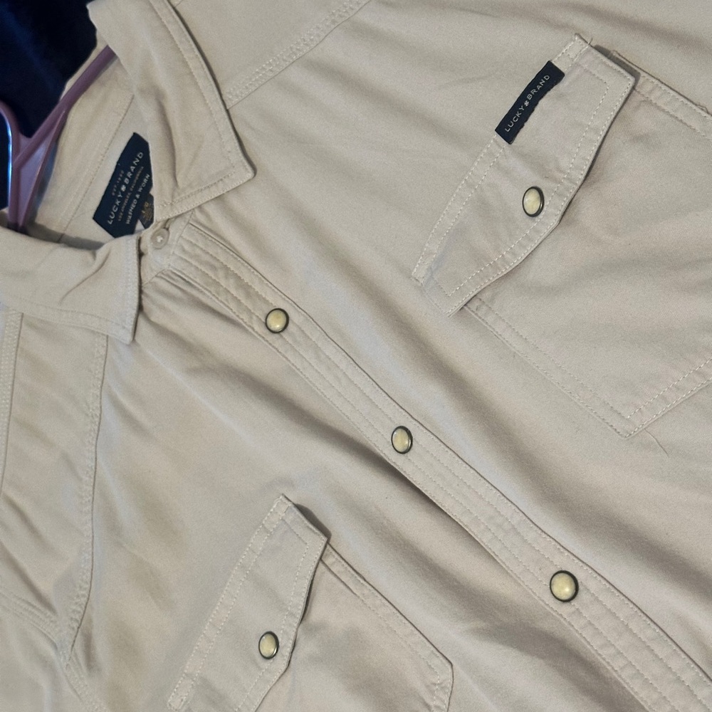 Lucky Brand Men's Light Tan Button Down Shirt short sleeve